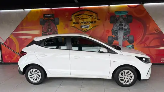 HYUNDAI-HB20-2023