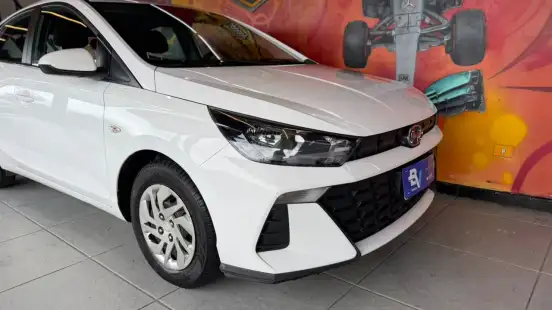 HYUNDAI-HB20-2023