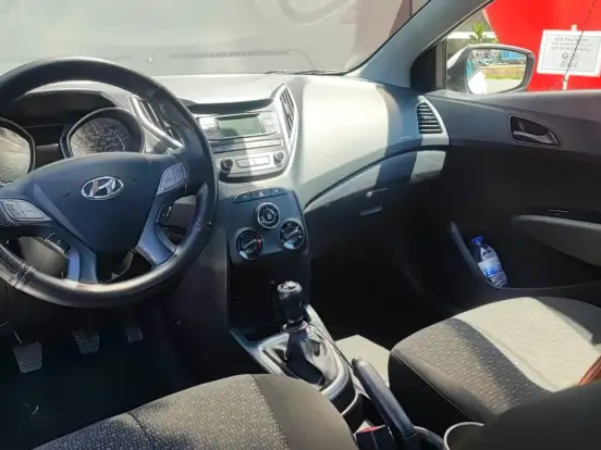 HYUNDAI-HB20-1.0 COMFORT 12V FLEX 4P MANUAL HYUNDAI-HB20-2015