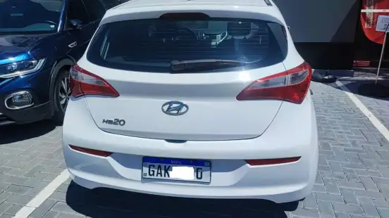 HYUNDAI-HB20-2015