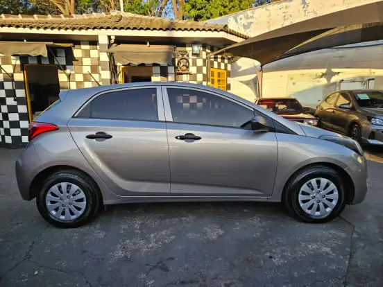 HYUNDAI-HB20-2016