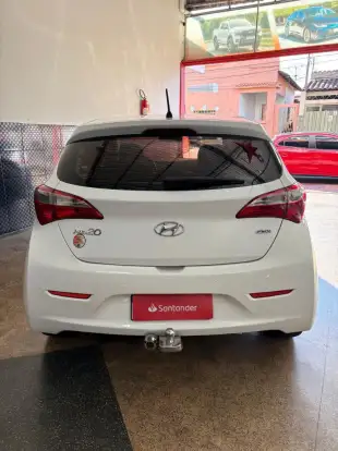 HYUNDAI-HB20-2013