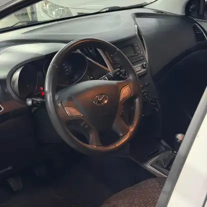 HYUNDAI-HB20-2017