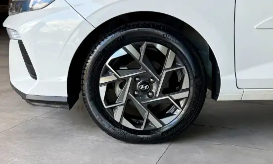 HYUNDAI-HB20-2023