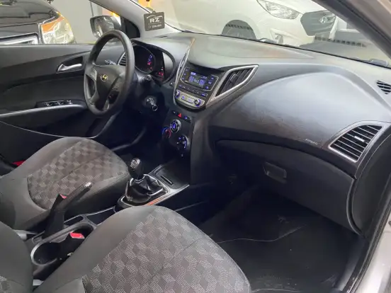 HYUNDAI-HB20-2015