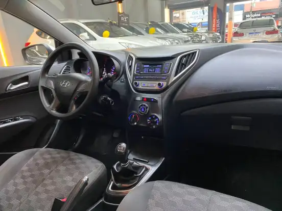 HYUNDAI-HB20-1.6 COMFORT PLUS 16V FLEX 4P MANUAL HYUNDAI-HB20-2015