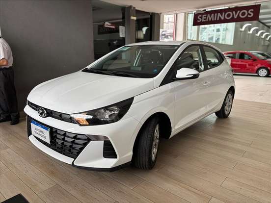 HYUNDAI-HB20-2023