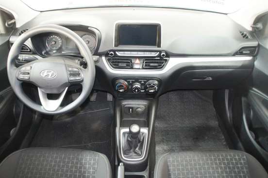 HYUNDAI-HB20-2025