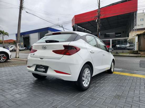 HYUNDAI-HB20-2021