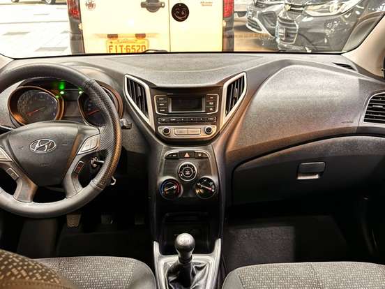HYUNDAI-HB20-2018