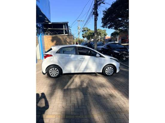 HYUNDAI-HB20-2015