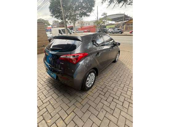 HYUNDAI-HB20-2012