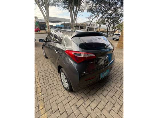 HYUNDAI-HB20-2012