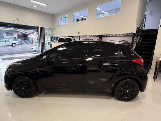 HYUNDAI-HB20-2012