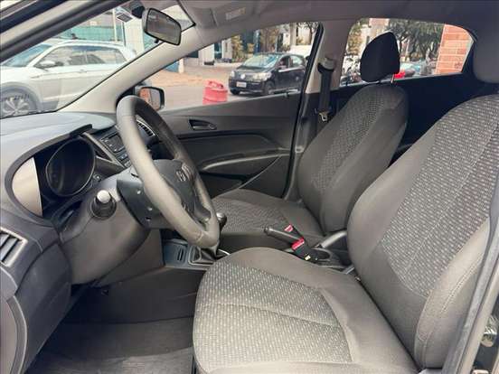 HYUNDAI-HB20-2017