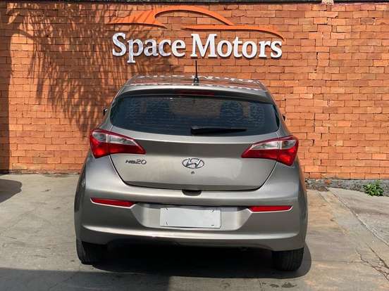 HYUNDAI-HB20-1.0 COMFORT 12V FLEX 4P MANUAL HYUNDAI-HB20-2017