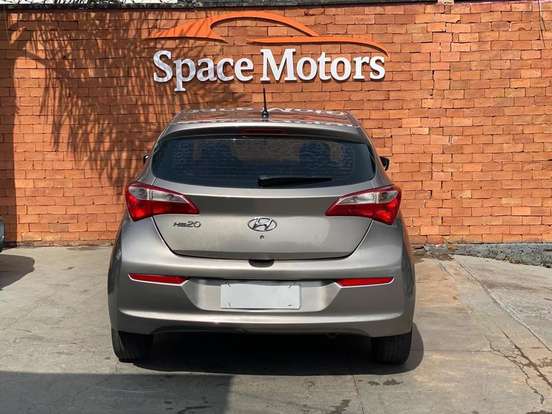 HYUNDAI-HB20-1.0 COMFORT 12V FLEX 4P MANUAL HYUNDAI-HB20-2017
