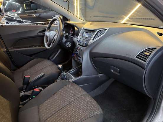 HYUNDAI-HB20-2018