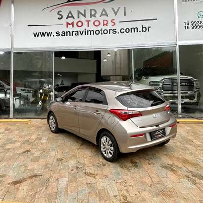 HYUNDAI-HB20-2017