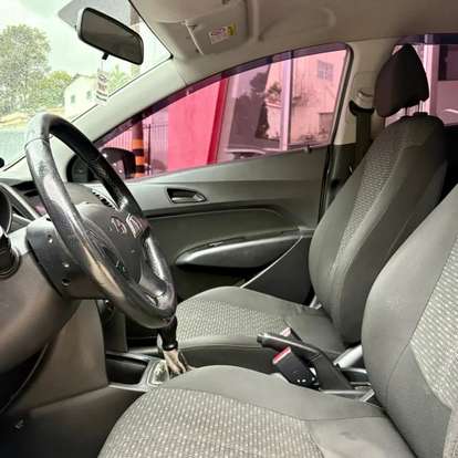 HYUNDAI-HB20-2017