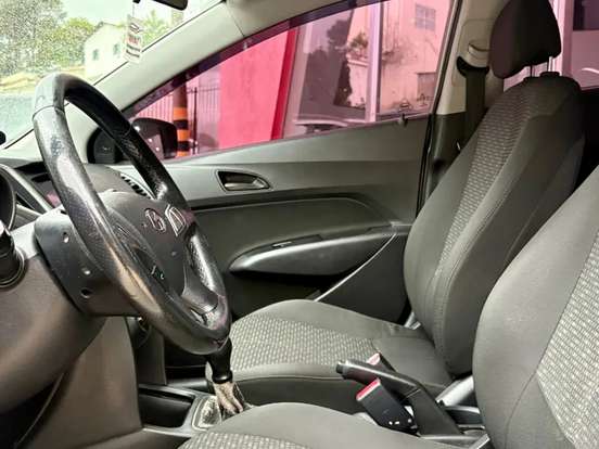 HYUNDAI-HB20-1.0 COMFORT PLUS 12V FLEX 4P MANUAL HYUNDAI-HB20-2017