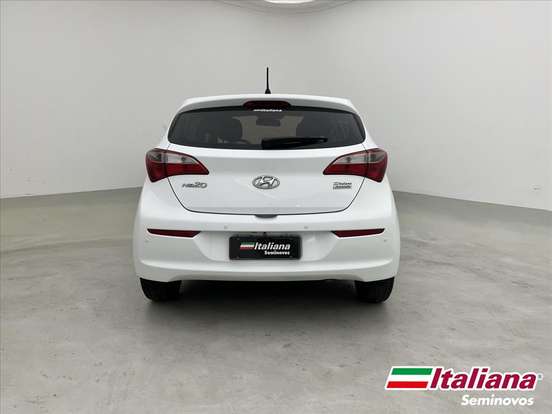 HYUNDAI-HB20-2017
