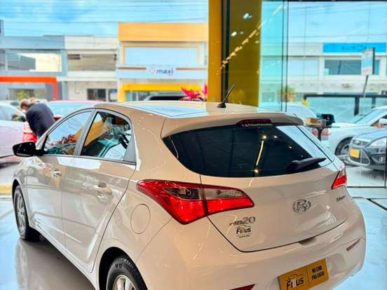HYUNDAI-HB20-1.6 COMFORT PLUS 16V FLEX 4P MANUAL HYUNDAI-HB20-2015