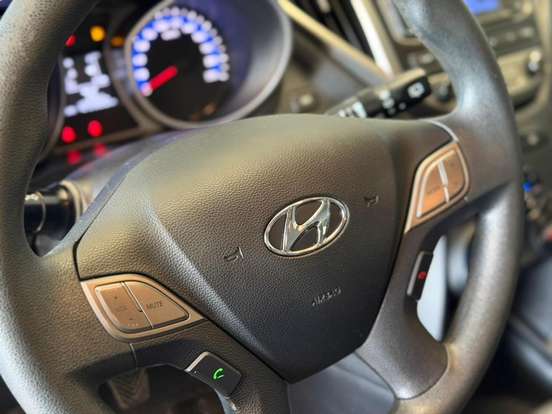 HYUNDAI-HB20-1.6 COMFORT PLUS 16V FLEX 4P MANUAL HYUNDAI-HB20-2017