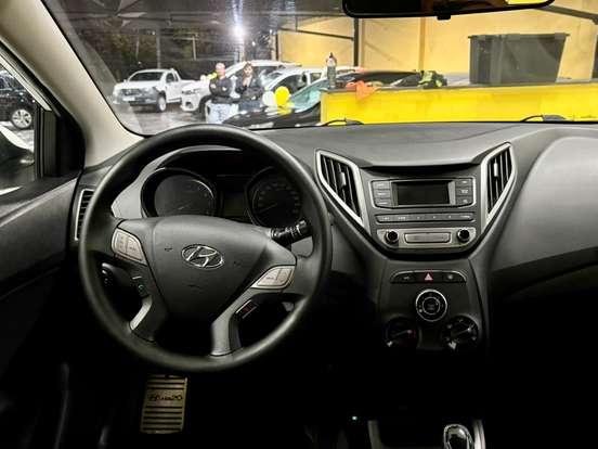 HYUNDAI-HB20-2015