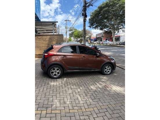 HYUNDAI-HB20-1.6 PREMIUM 16V FLEX 4P MANUAL HYUNDAI-HB20-2014
