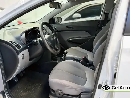 HYUNDAI-HB20S-1.0 COMFORT PLUS 12V FLEX 4P MANUAL HYUNDAI-HB20S-2016