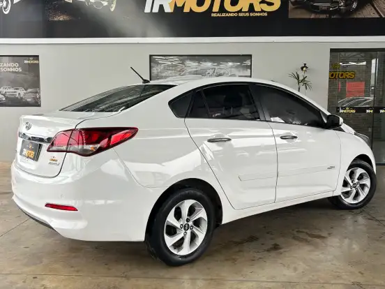 HYUNDAI-HB20S-1.6 PREMIUM 16V FLEX 4P AUTOMÁTICO HYUNDAI-HB20S-2016