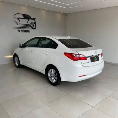 HYUNDAI-HB20S-2013