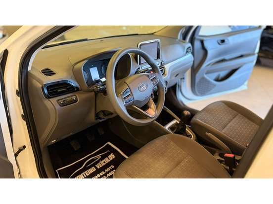 HYUNDAI-HB20S-2024