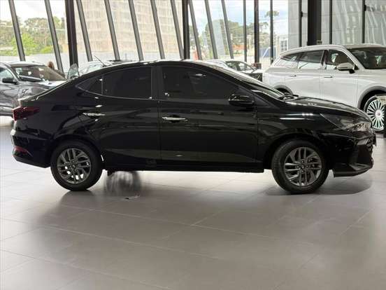 HYUNDAI-HB20S-2025