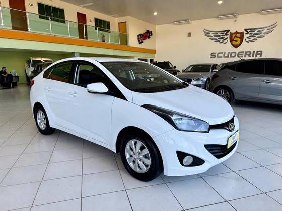 HYUNDAI HB20S 1.0 COMFORT PLUS 12V FLEX 4P MANUAL