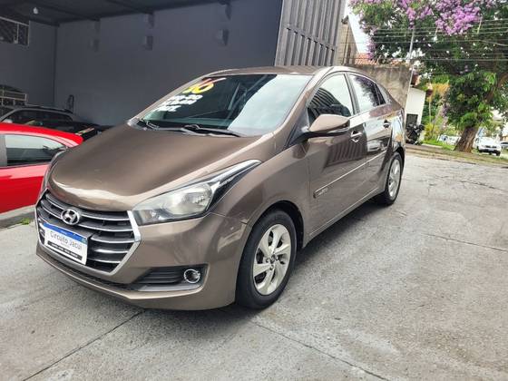 HYUNDAI HB20S 1.6 COMFORT PLUS 16V FLEX 4P AUTOMÁTICO
