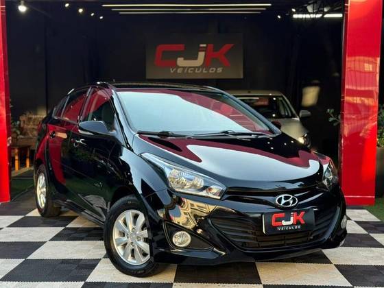 HYUNDAI HB20S 1.6 COMFORT PLUS 16V FLEX 4P AUTOMÁTICO
