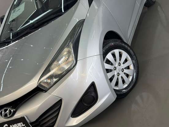 HYUNDAI-HB20S-2015