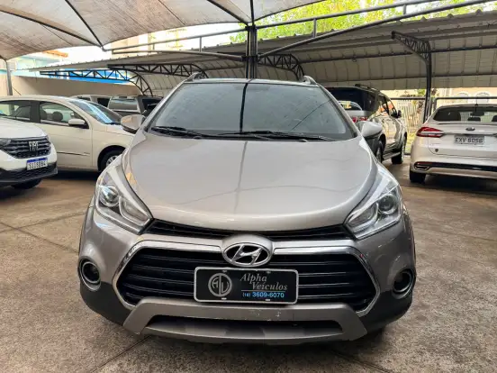 HYUNDAI-HB20X-2017