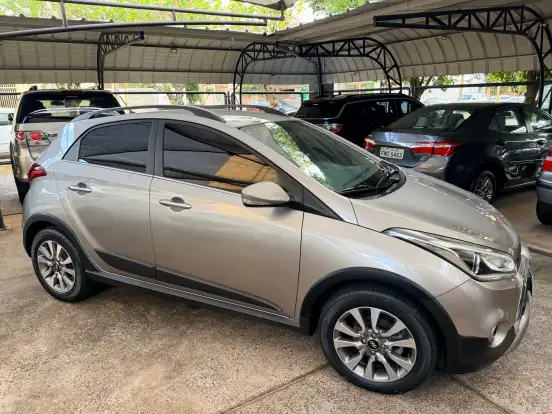 HYUNDAI-HB20X-2017