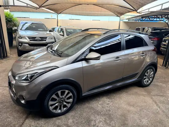 HYUNDAI-HB20X-2017