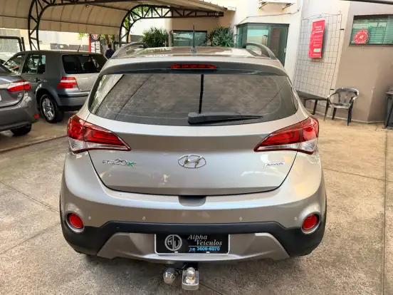 HYUNDAI-HB20X-1.6 16V PREMIUM FLEX 4P AUTOMÁTICO HYUNDAI-HB20X-2017