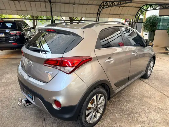HYUNDAI-HB20X-1.6 16V PREMIUM FLEX 4P AUTOMÁTICO HYUNDAI-HB20X-2017