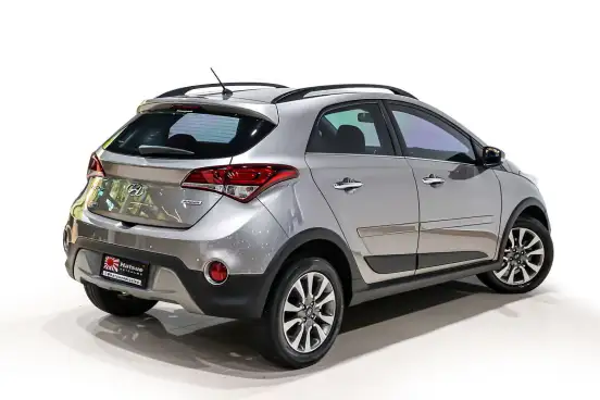 HYUNDAI-HB20X-2017