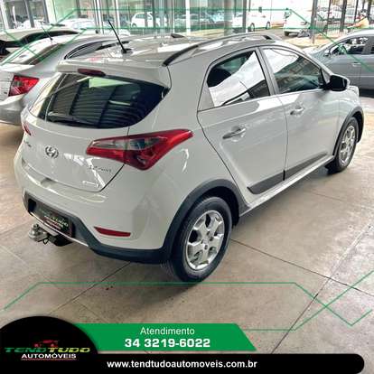 HYUNDAI-HB20X-1.6 16V PREMIUM FLEX 4P AUTOMÁTICO HYUNDAI-HB20X-2014