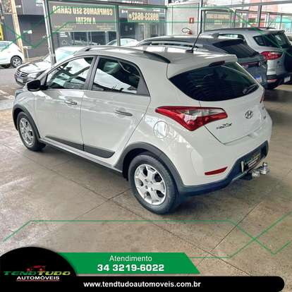 HYUNDAI-HB20X-2014