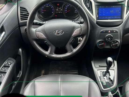 HYUNDAI-HB20X-1.6 16V PREMIUM FLEX 4P AUTOMÁTICO HYUNDAI-HB20X-2014
