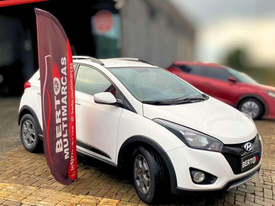 HYUNDAI-HB20X-1.6 16V PREMIUM FLEX 4P AUTOMÁTICO HYUNDAI-HB20X-2015