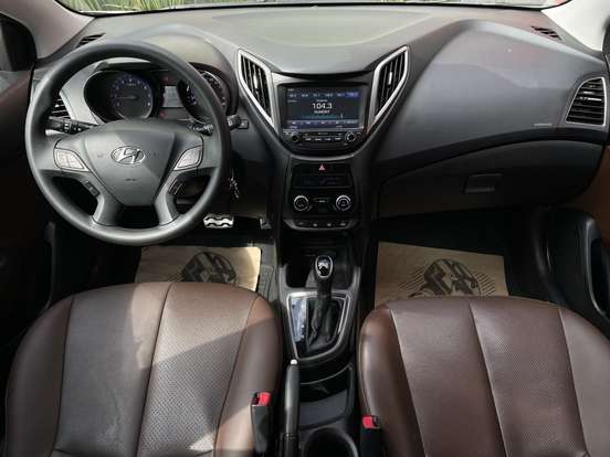 HYUNDAI-HB20X-1.6 16V PREMIUM FLEX 4P AUTOMÁTICO HYUNDAI-HB20X-2016